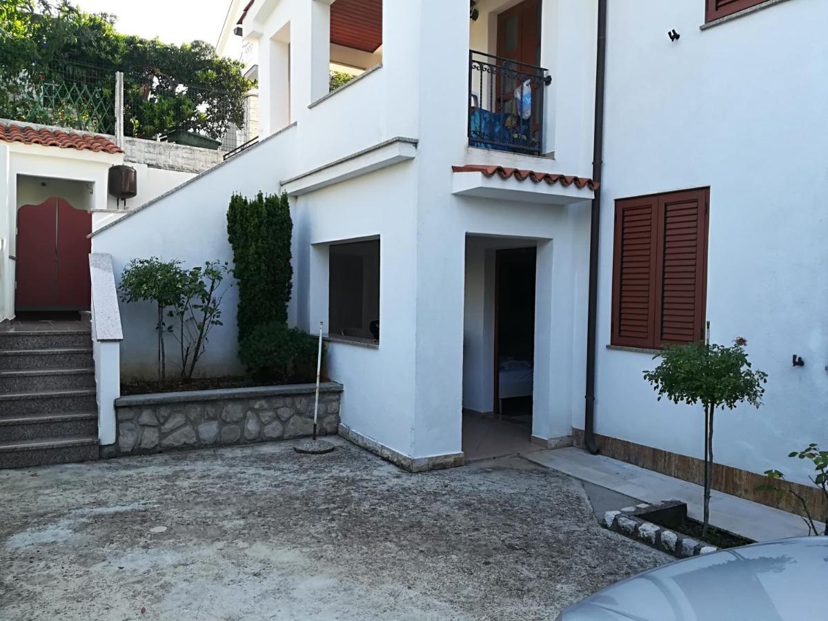 Apartmani Am Krk Town Exterior foto